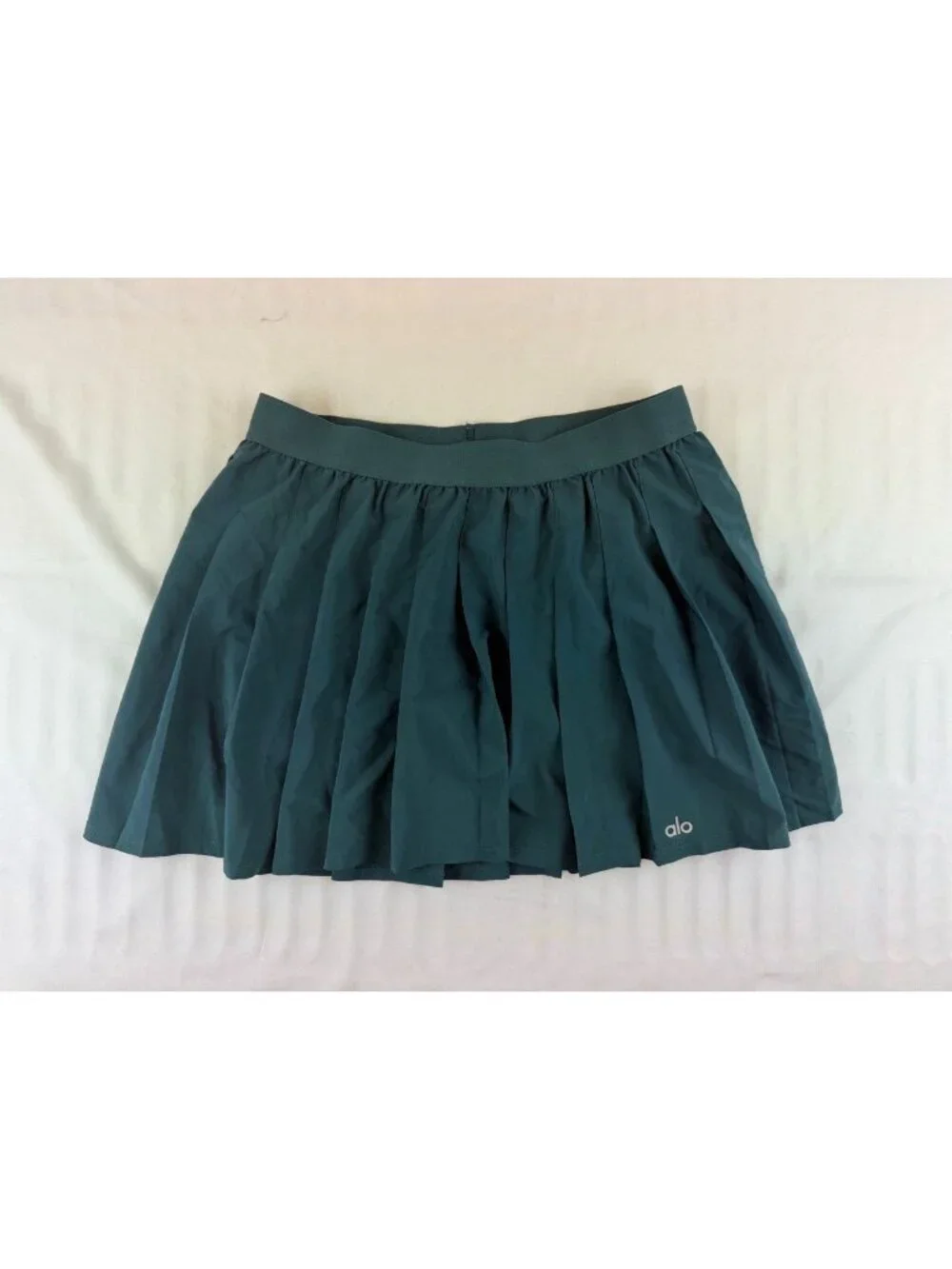Alo Varsity Tennis Skirt Color Midnight Green Sz Medium - Picture 2 of 8